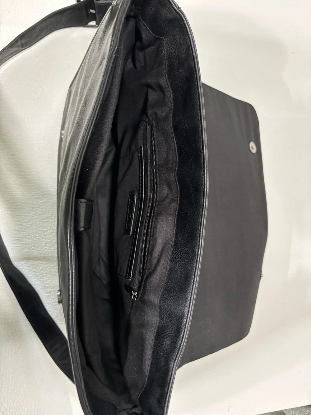 Aldo classic messenger